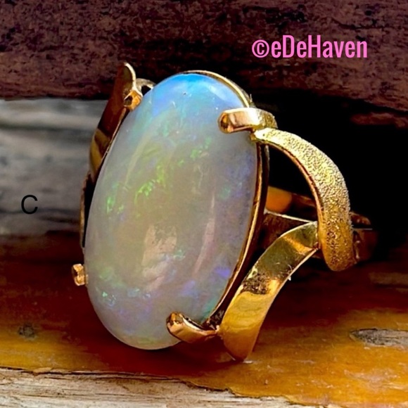 Vintage Jewelry - 14k Vintage Large Opal Cabochon ring